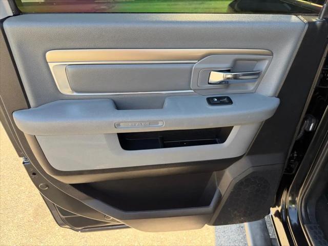 2018 Ram 1500 Big Horn Crew Cab 4x4 5'7" Box