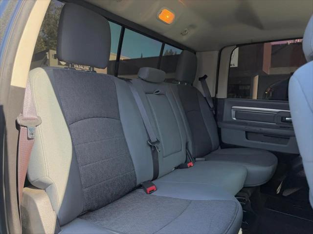 2018 Ram 1500 Big Horn Crew Cab 4x4 5'7" Box