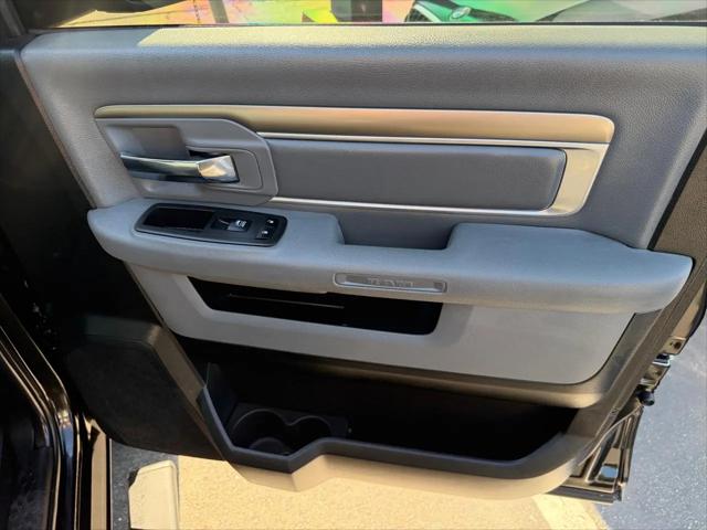 2018 Ram 1500 Big Horn Crew Cab 4x4 5'7" Box