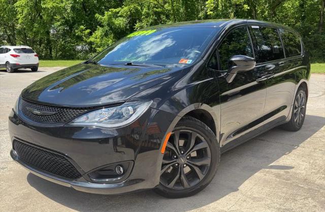2020 Chrysler Pacifica Touring for sale in South Williamson, KY