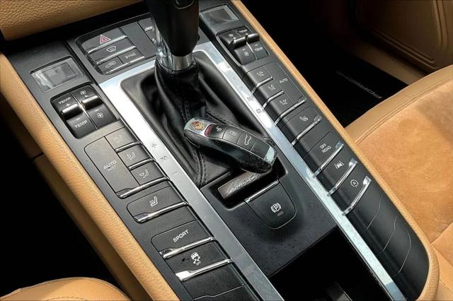 2017 Porsche Macan Macan