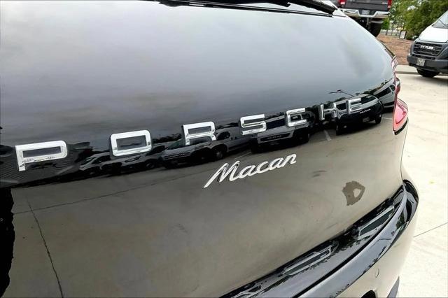 2017 Porsche Macan Macan