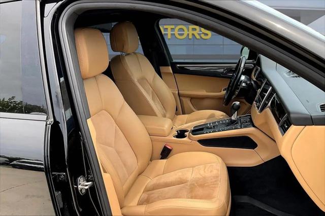 2017 Porsche Macan Macan