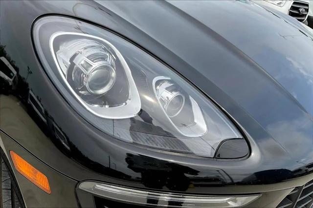 2017 Porsche Macan Macan