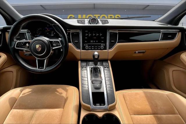 2017 Porsche Macan Macan