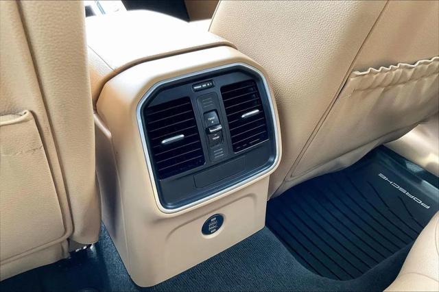 2017 Porsche Macan Macan