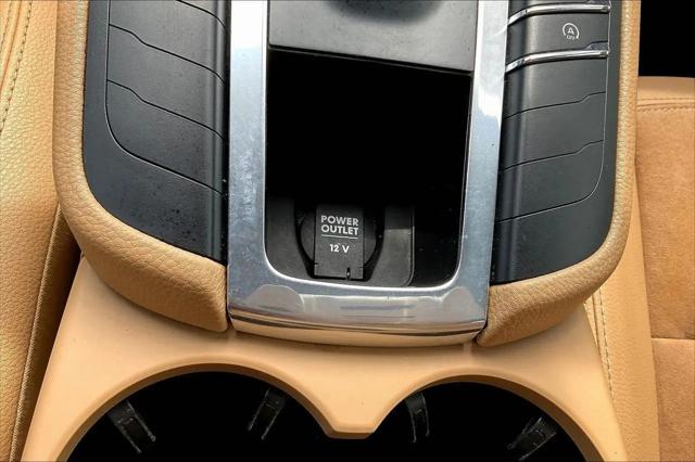 2017 Porsche Macan Macan