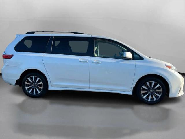 2019 Toyota Sienna XLE 7 Passenger