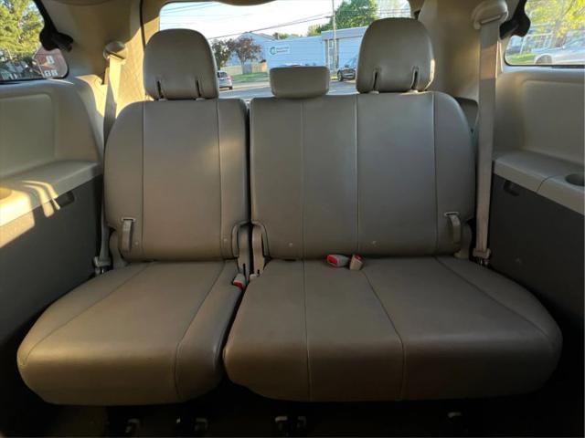 2019 Toyota Sienna XLE 7 Passenger
