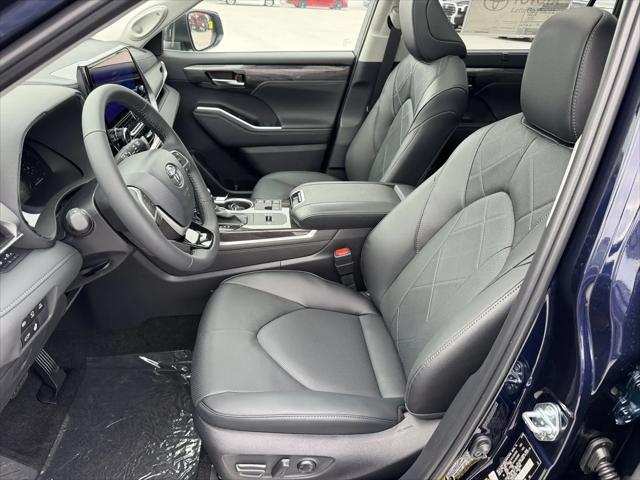 2026 Toyota Highlander Hybrid Platinum