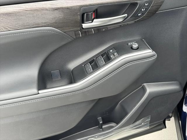 2026 Toyota Highlander Hybrid Platinum