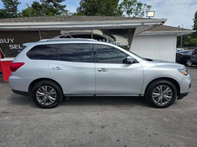 2019 Nissan Pathfinder SL