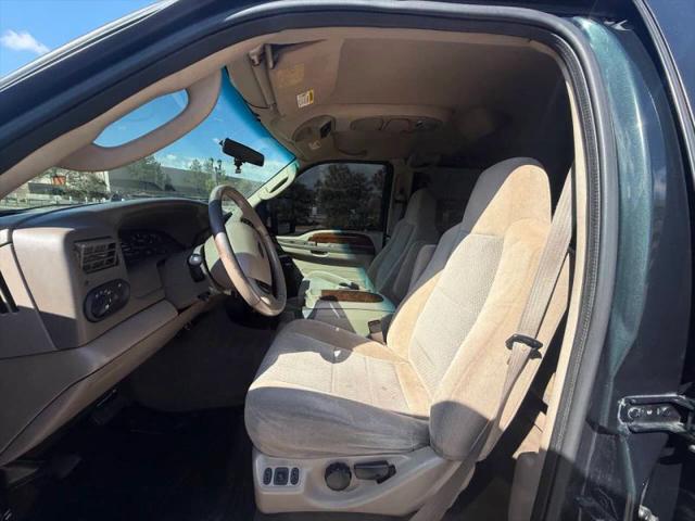 2004 Ford Excursion XLS