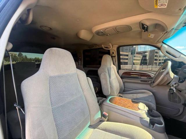 2004 Ford Excursion XLS