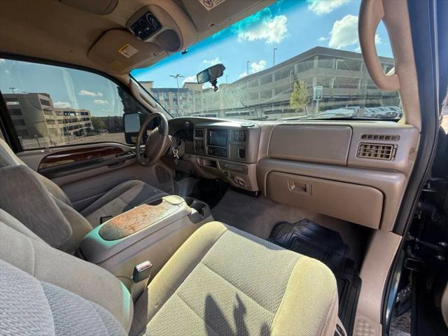 2004 Ford Excursion XLS