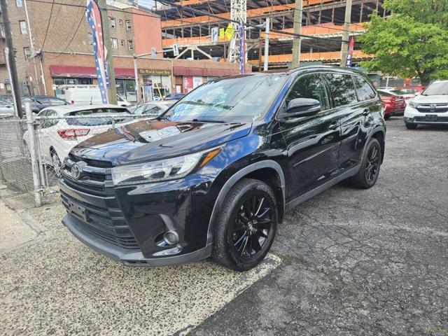 2019 Toyota Highlander SE for sale in White Plains, NY