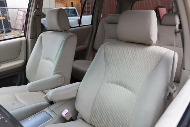 2005 Toyota Highlander Base
