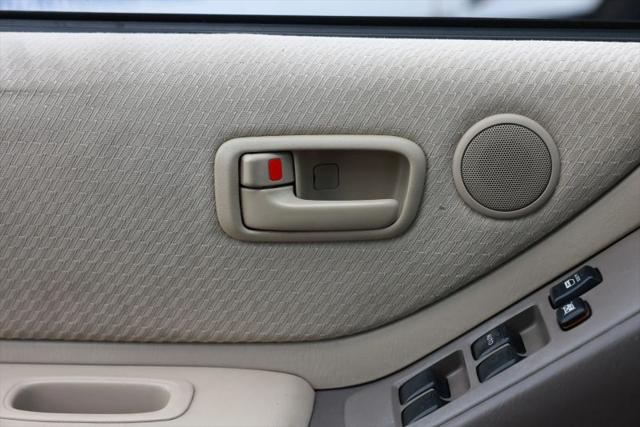 2005 Toyota Highlander Base