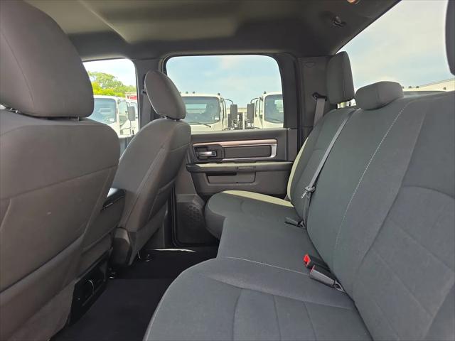 2024 Ram 1500 Classic Warlock Crew Cab 4x4 5'7" Box