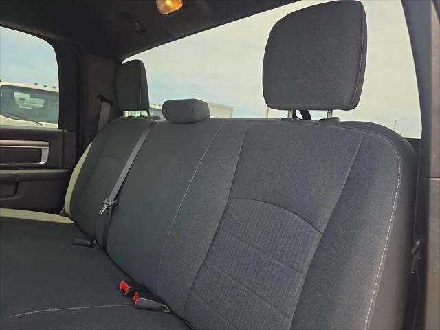 2024 Ram 1500 Classic Warlock Crew Cab 4x4 5'7" Box