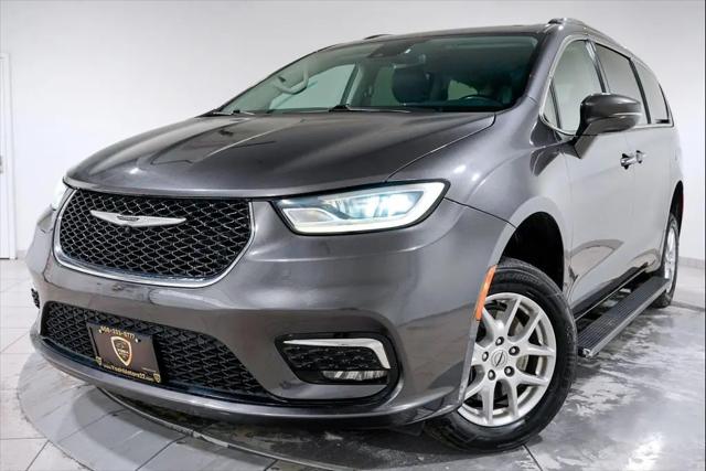 2021 Chrysler Pacifica Touring L for sale in Somerville, NJ
