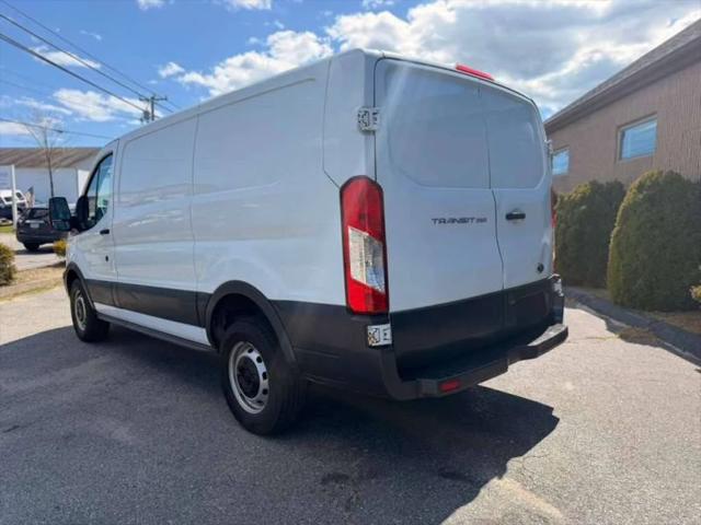 2017 Ford Transit w/60/40 Side Door w/RWB