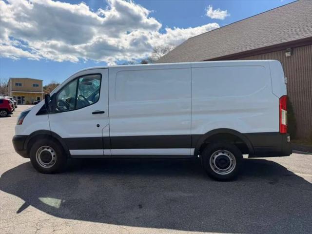 2017 Ford Transit w/60/40 Side Door w/RWB
