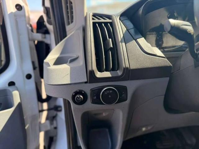 2017 Ford Transit w/60/40 Side Door w/RWB
