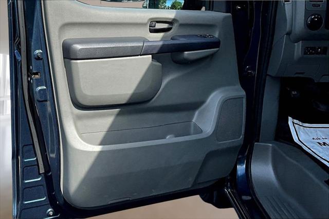 2021 Nissan 2500 SV Standard Roof V6
