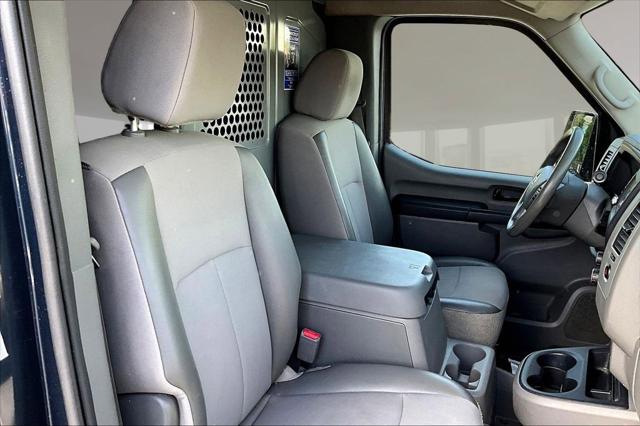2021 Nissan 2500 SV Standard Roof V6