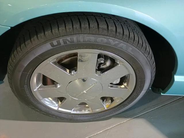 2002 Ford Thunderbird Deluxe