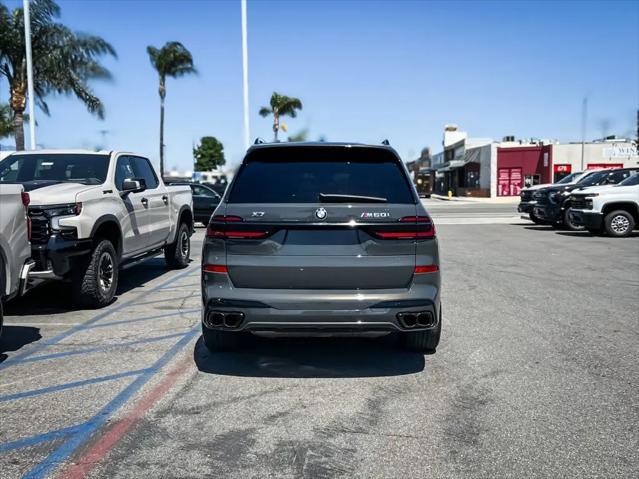 2025 BMW X7 M60i