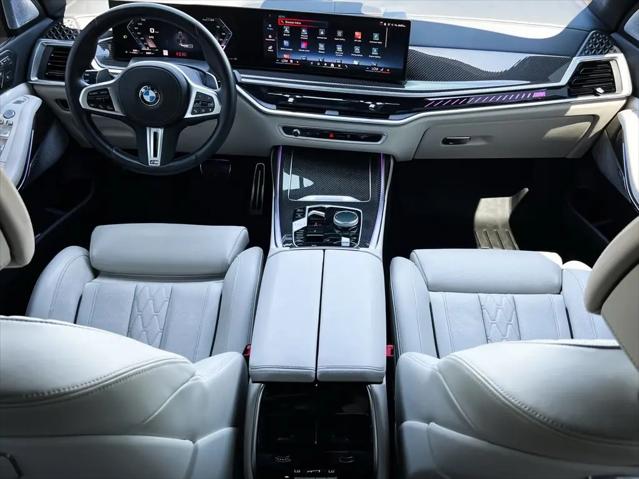 2025 BMW X7 M60i