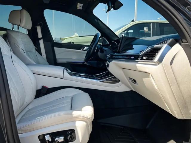 2025 BMW X7 M60i