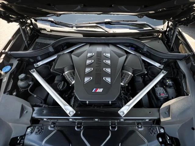 2025 BMW X7 M60i