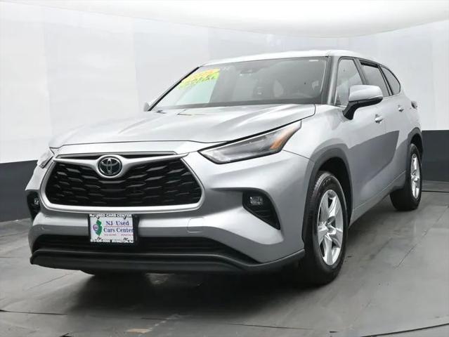 2025 Toyota Highlander LE for sale in Irvington, NJ