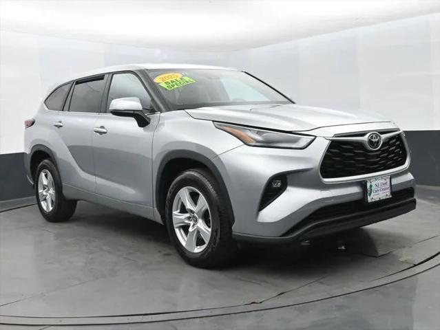 2025 Toyota Highlander LE
