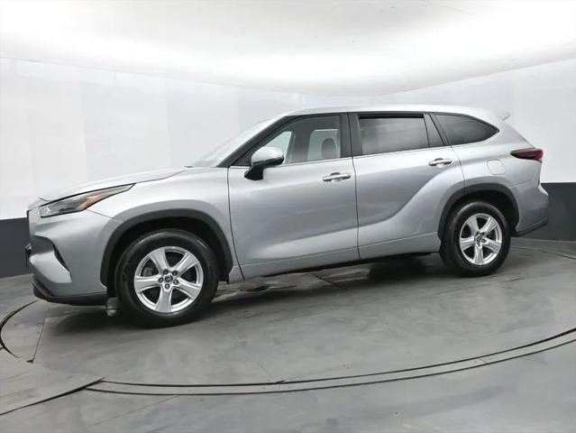 2025 Toyota Highlander LE