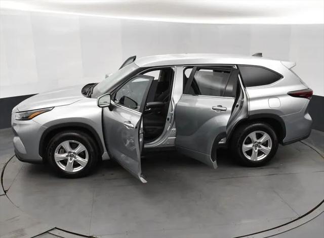 2025 Toyota Highlander LE