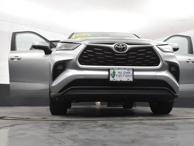 2025 Toyota Highlander LE