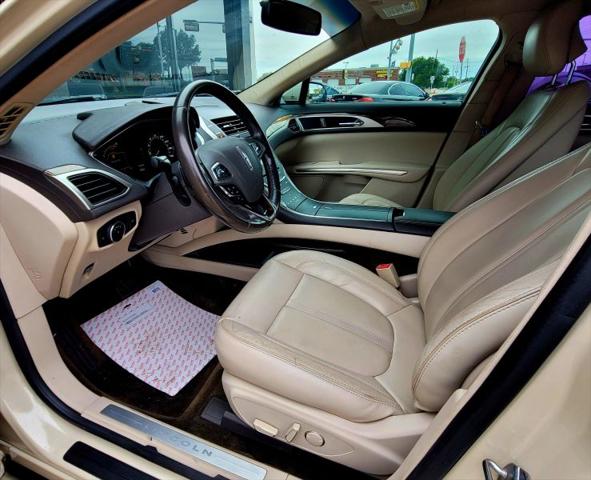 2016 Lincoln MKZ Base
