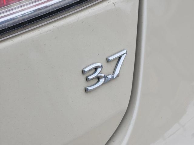 2016 Lincoln MKZ Base