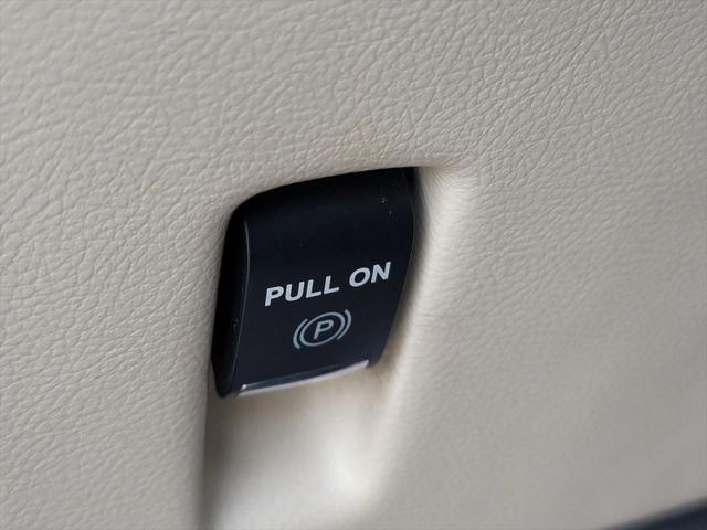 2016 Lincoln MKZ Base