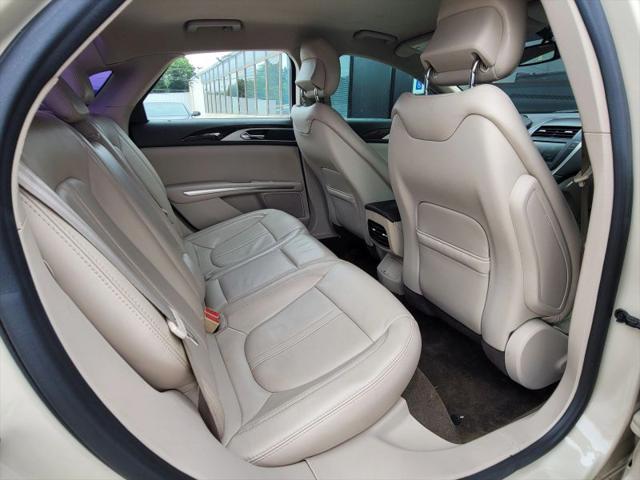 2016 Lincoln MKZ Base