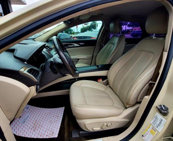 2016 Lincoln MKZ Base