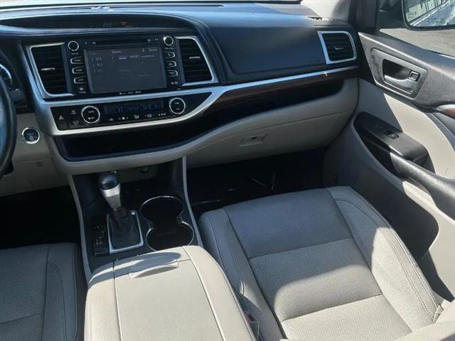 2016 Toyota Highlander Hybrid Limited Platinum V6