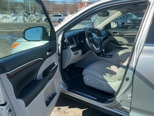 2016 Toyota Highlander Hybrid Limited Platinum V6