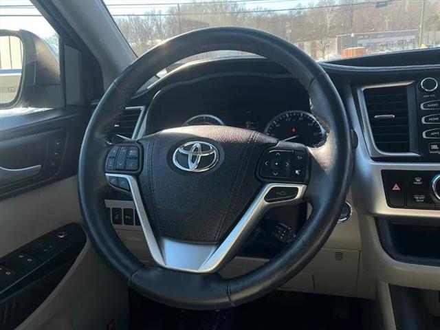 2016 Toyota Highlander Hybrid Limited Platinum V6