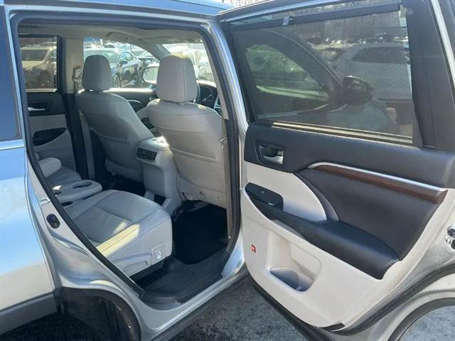 2016 Toyota Highlander Hybrid Limited Platinum V6