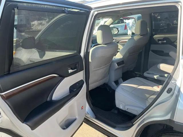 2016 Toyota Highlander Hybrid Limited Platinum V6